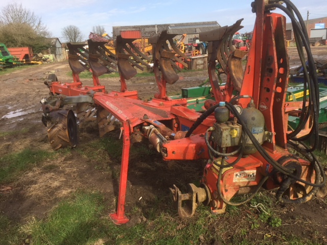 Kuhn Multimaster 151 5 Furrow Plough